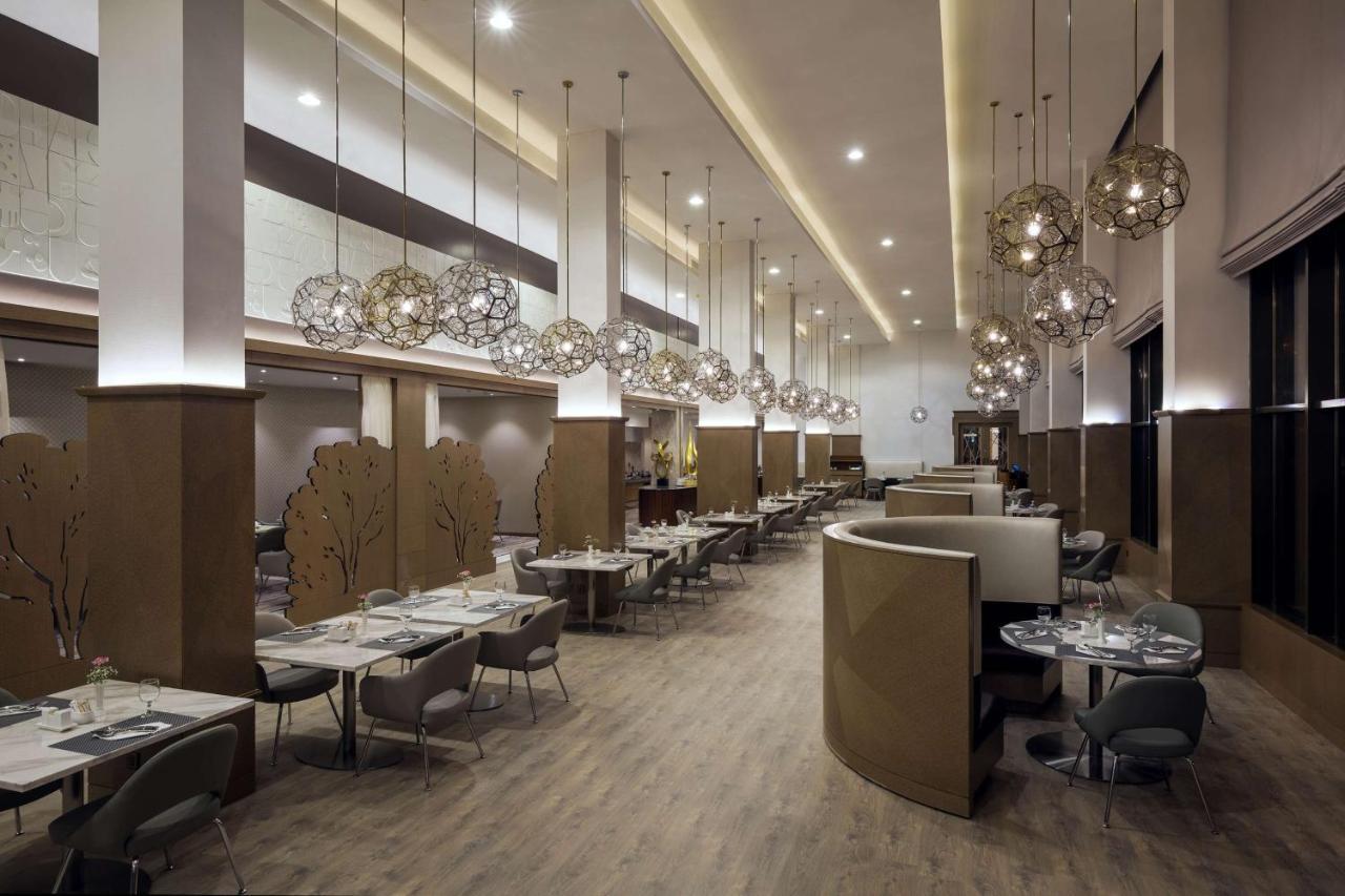 Radisson Blu Hotel, Buraidah Extérieur photo