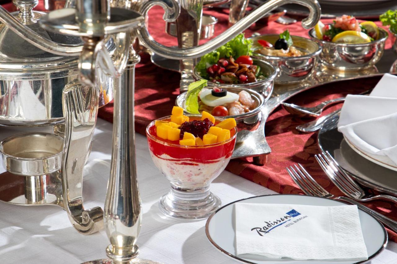 Radisson Blu Hotel, Buraidah Extérieur photo