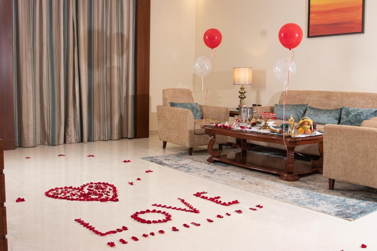 Radisson Blu Hotel, Buraidah Extérieur photo