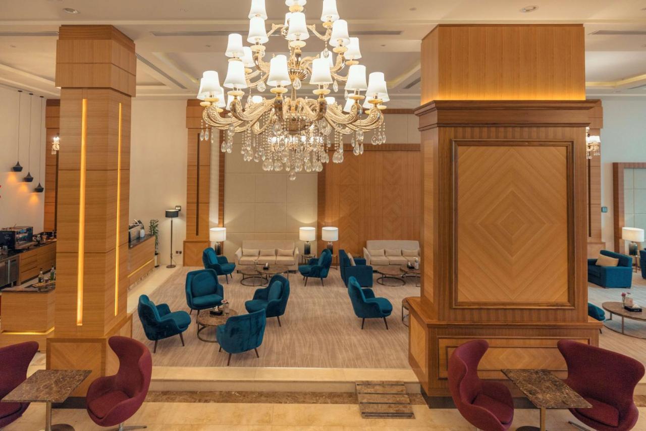 Radisson Blu Hotel, Buraidah Extérieur photo