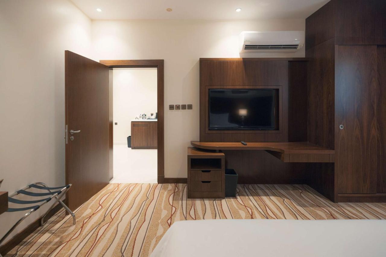 Radisson Blu Hotel, Buraidah Extérieur photo
