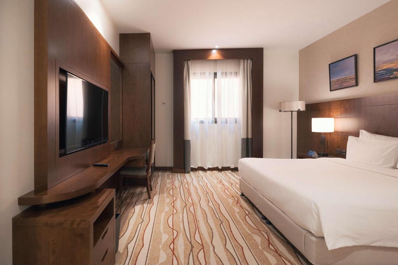 Radisson Blu Hotel, Buraidah Extérieur photo