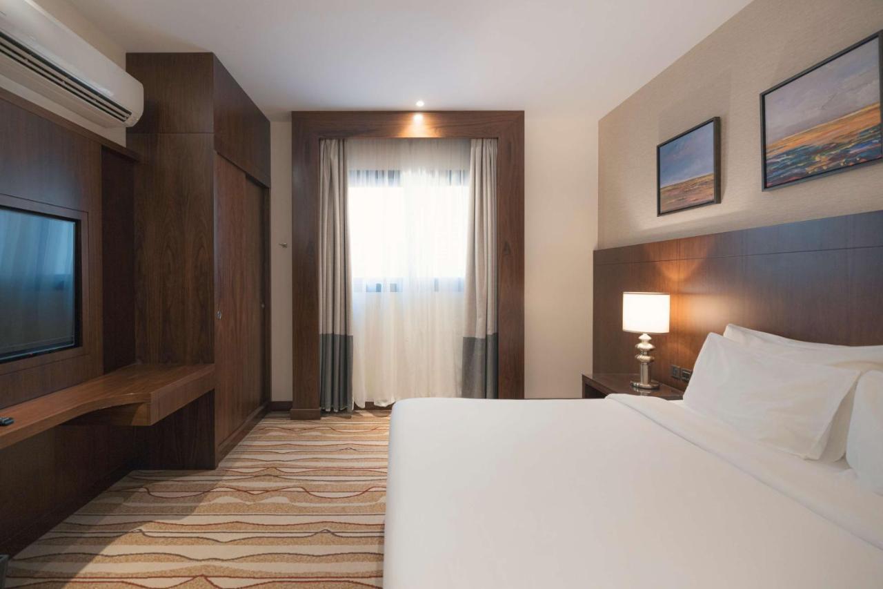 Radisson Blu Hotel, Buraidah Extérieur photo