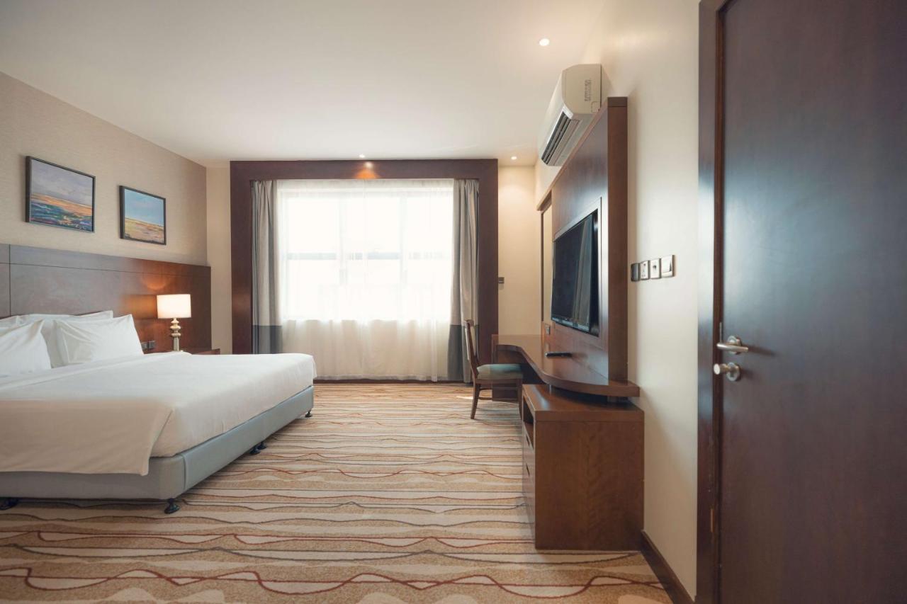 Radisson Blu Hotel, Buraidah Extérieur photo