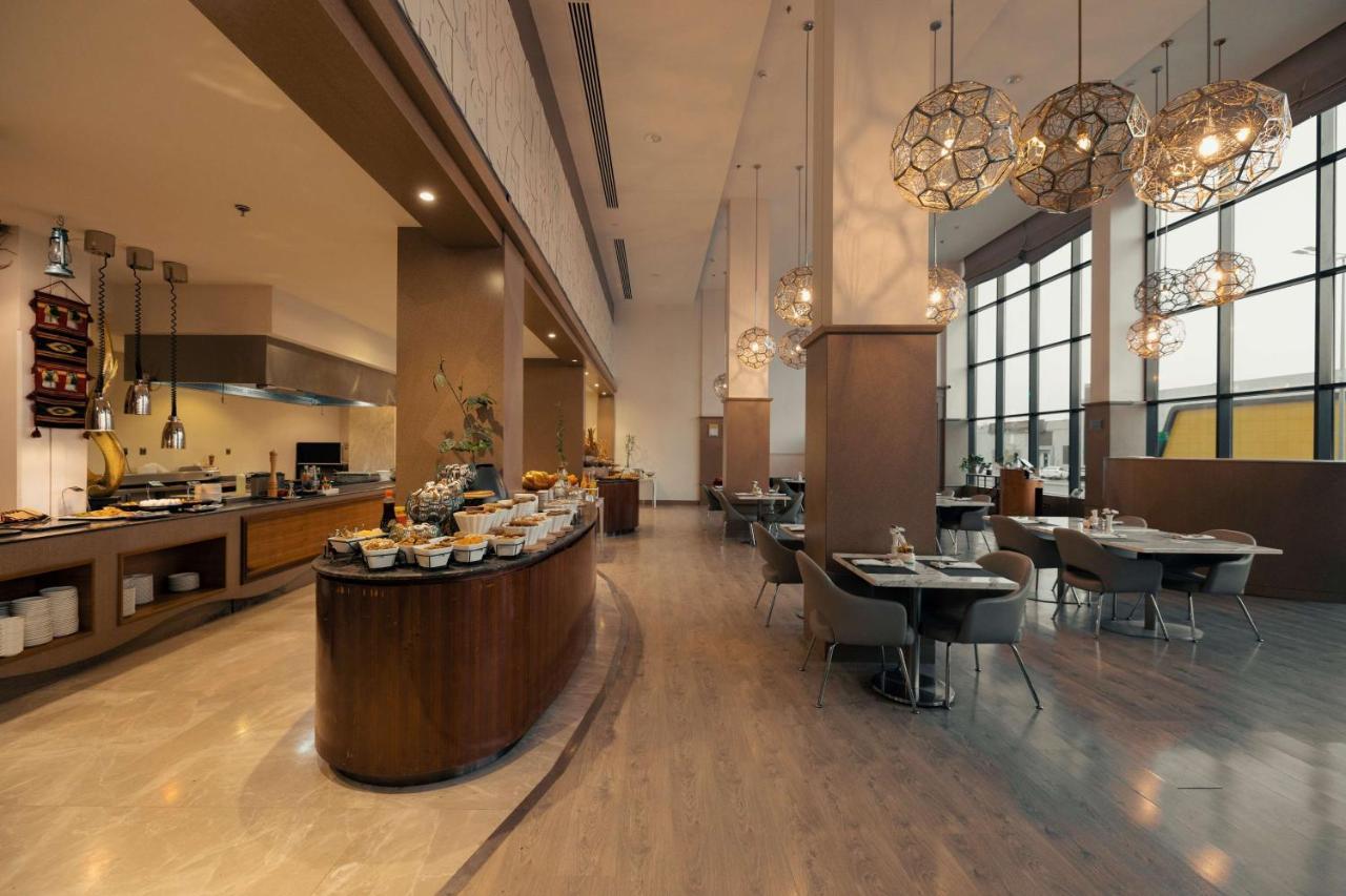 Radisson Blu Hotel, Buraidah Extérieur photo